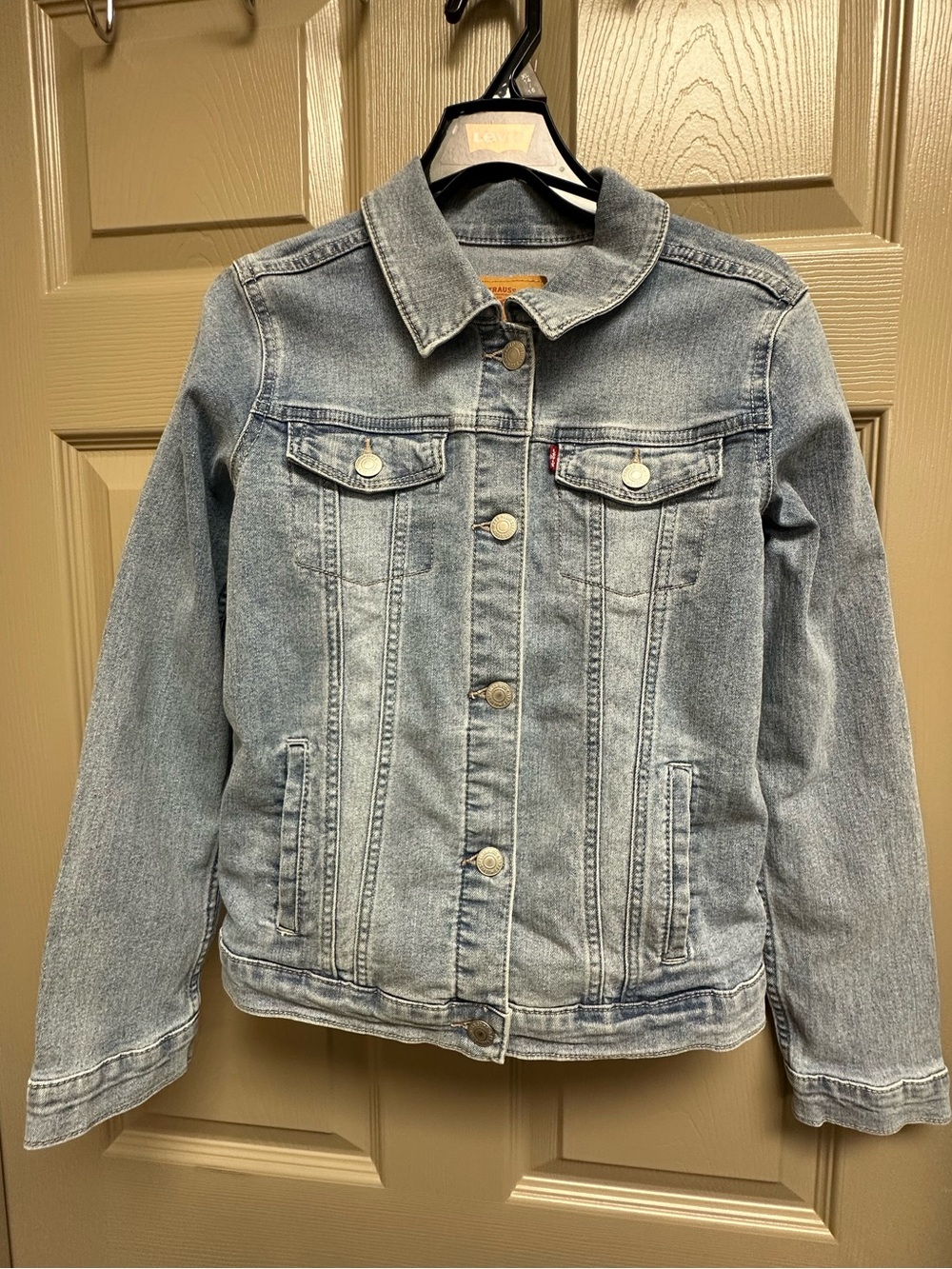 Levi’s light wash denim jacket